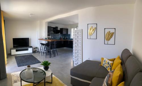 L'Etang-Sale Casa | Villa Primo 1