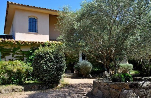 Santa Giulia Villa | Magnífica villa, piscina privada climatizada a 5 minutos de hermosas playas!