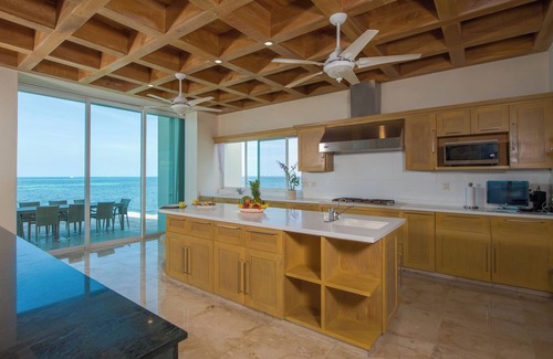 Puerto Juárez Villa | Villa Punta Sam Cancun Beachfront Luxury