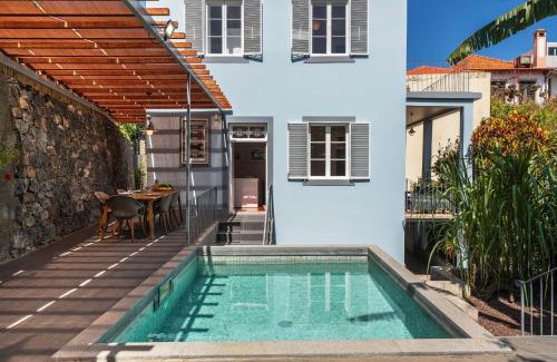 Sao Pedro Villa | Villa Quebra Costas by An Island Apart