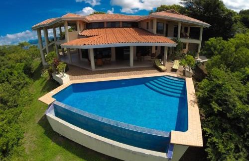 Playa Panamá Casa | Villa Quetzal