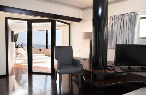 Esplugues de Llobregat Villa | Villa Rock - Villa de 5 habitaciones en zona alta