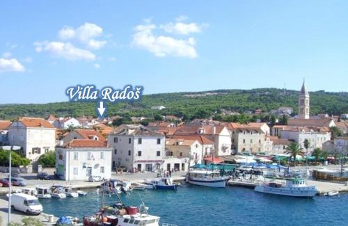 Supetar Apartamento | Villa Radoš - 4 Sterne, 3 Apartments für maximal 18 Gäste