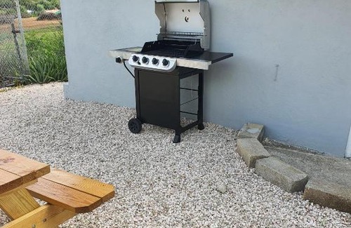Marie Pampoen Apartamento | Villa Raven`s Paradise (Gris)