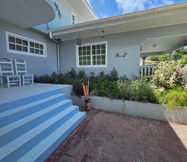 Marie Pampoen Apartamento | Villa Raven's Paradise (Rosado)