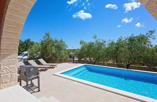 Vrvari Casa | Villa Rea