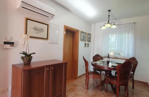 Njivice Apartamento | Villa Red Rose