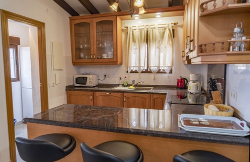 La Nucia Villa | villa a estrenar, piscina, jacuzzi, vista al mar 4 habitaciones 2 baños / calma garantizada