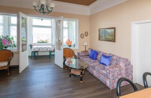 Friedrichroda Apartamento | Villa Regina Fürstensuite