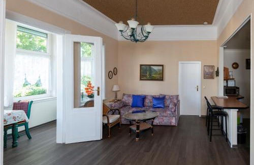 Friedrichroda Apartamento | Villa Regina Fürstensuite