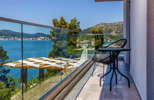 Seget Villa | Villa Regina with heated pool and sea view