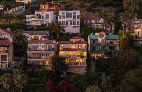 Eastern Malibu Casa | Villa Reina by Fieldtrip | Majestic Ocean-View Villa in Malibu
