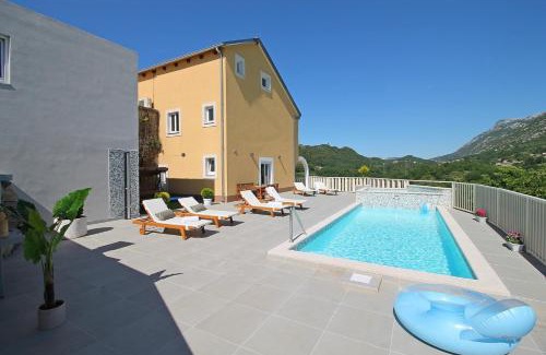 Omis Villa | VILLA REMUSIC Pool, whirlpool, Sauna,4 bedrooms, amazing landscape
