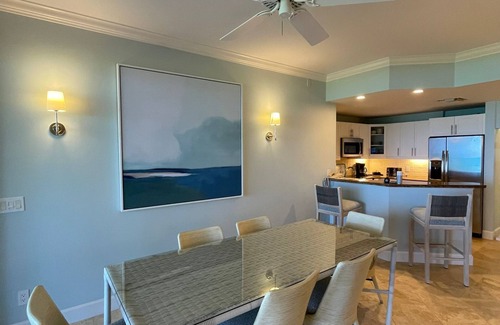 Grace Bay Condominio | Villa 106, primer piso, 2 dormitorios, 2 baños, frente al mar (para 4-5)