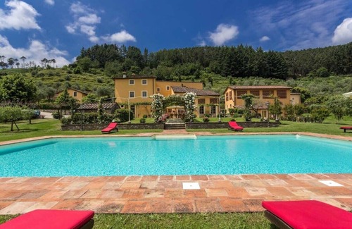 Badia Cantignano Villa | Villa rental in Lucca