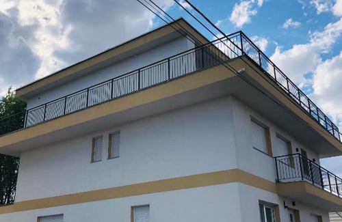 Sanmartin Casa | Villa Residence