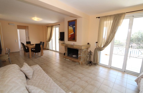 Paliki Villa | Villa Retiro a 200 metros del mar, vistas panorámicas y puesta de sol - Vatsa Villa 1