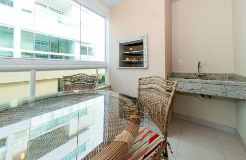 Ingleses Norte Apartamento | Villa Rica: Ap 1 quadra do Mar nos Ingleses YU2532
