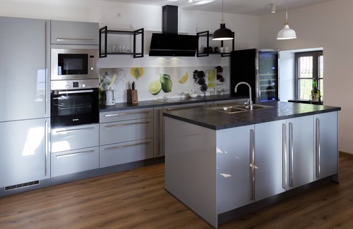 Slovenj Gradec Villa | Holiday Home with Sauna & Hot Tub & Beautiful Views