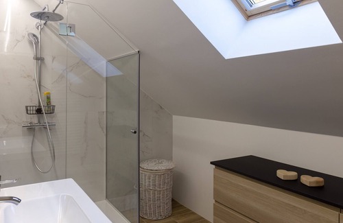 Slovenj Gradec Villa | Holiday Home with Sauna & Hot Tub & Beautiful Views