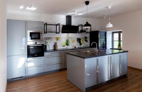 Slovenj Gradec Casa | Villa Richterberg with Sauna & Hot Tub