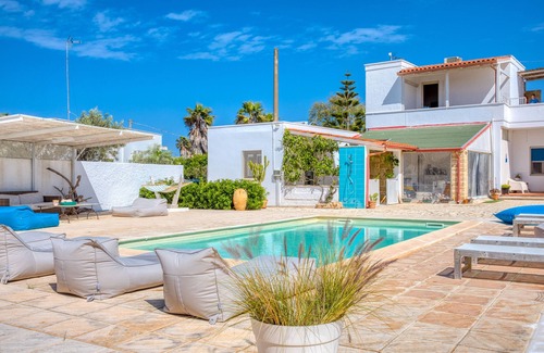 Capilungo Villa | Villa 'Rilù - Suite' con piscina compartida, Wi-Fi y aire acondicionado