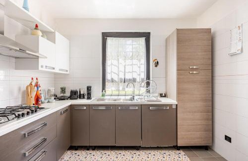Cavalcaselle Villa | Villa Rio - 5 Min from Peschiera - Sleeps 8