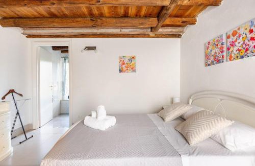 Cavalcaselle Villa | Villa Rio - 5 Min from Peschiera - Sleeps 8