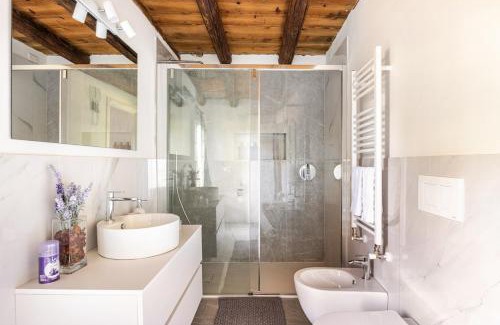 Cavalcaselle Villa | Villa Rio - 5 Min from Peschiera - Sleeps 8