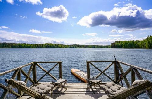 Klaukkala Casa | Villa Ritva - Modern - Lakefront - Hot Tub