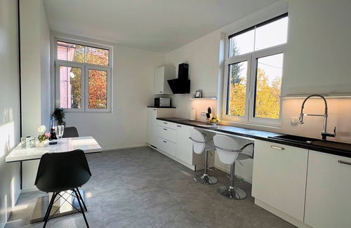 Ljubljana City Centre Apartamento | Villa Riverside - Modern & Spacious Family Suite
