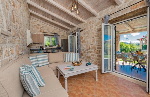 Agia Marina Villa | Villa Rizolia Enea by Villa Plus