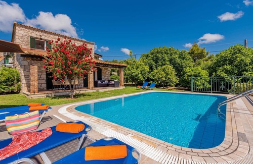Agia Marina Villa | Villa Rizolia Enea by Villa Plus