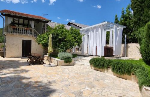 Zdrelac Villa | Villa Roko - Luxury Villa 60m from beach!