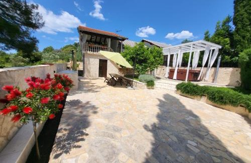 Zdrelac Villa | Villa Roko - Luxury Villa 60m from beach!
