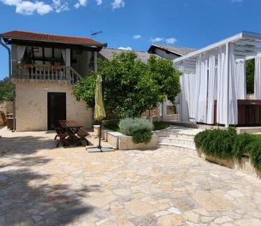 Zdrelac Villa | Villa Roko - Luxury Villa 60m from beach!