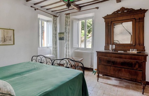 Bovara Otro | Villa Romeo - Seven Bedroom Castle, Sleeps 18