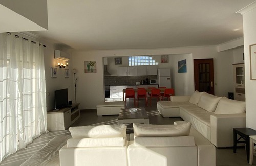 Urbanizacao dos Calicos Villa | Villa Rosa Albufeira