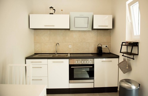 Municipality of Trogir Apartamento | Villa Rosa Apartment 1 auf Čiovo mit Pool 120m zum Meer
