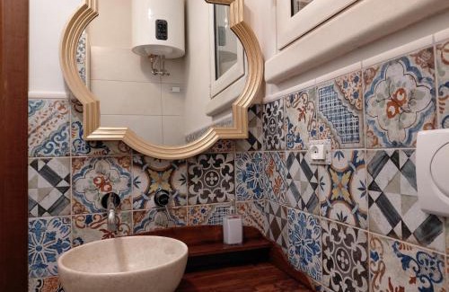 Roca Vecchia Casa | Villa Rosa Candida