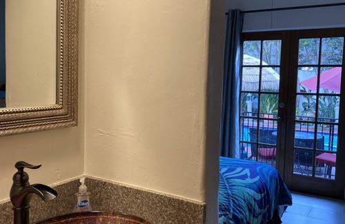 West Beach Hotel | Villa Rosa Inn