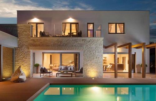 Topid Casa | Villa Royal Green (V0442-K1) - Labin