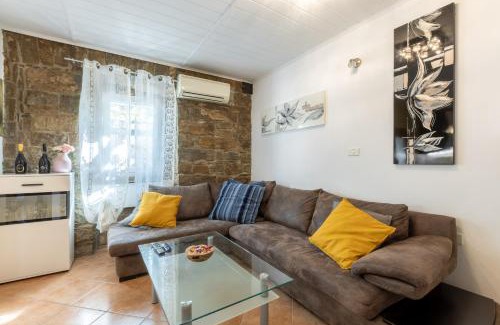 Koper Villa | Villa Rustica