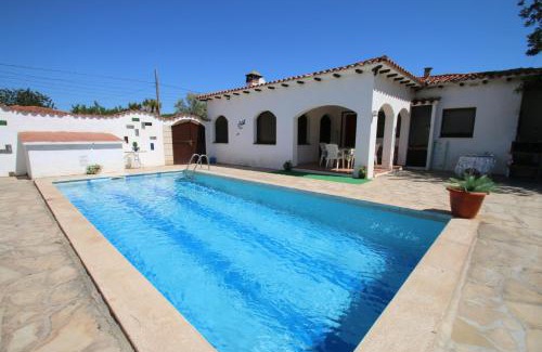 Miami Platja Villa | Villa Rustical 9