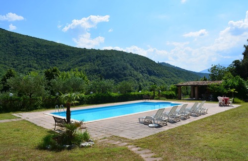 San Severino Marche Villa | Villa Salimbeni 9 habitaciones, gran piscina, vista panorámica, para 18 personas