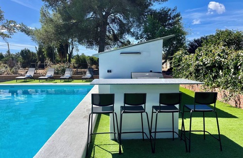 Jerez de la Frontera Villa | Villa San Patricio I Piscina Privada I Jacuzzi Spa I BBQ I PS5 I AireAc I 3000m2