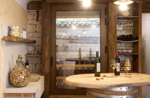 Labinci Villa | Villa Santa Domenica near Poreč with play room, beautiful tavern & garden