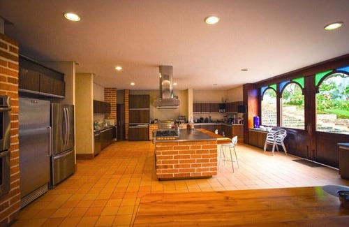 Copacabana Villa | Villa santillana<brEs una hermosa Mansión de lujo a tan solo 30 min de Medellín