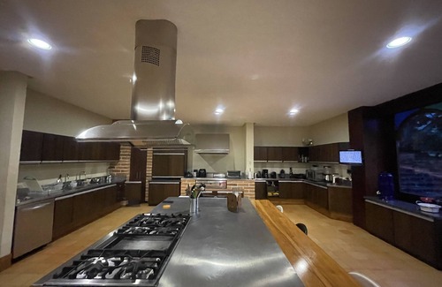 Copacabana Villa | Villa santillana<brEs una hermosa Mansión de lujo a tan solo 30 min de Medellín