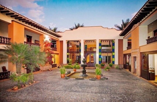 Copacabana Villa | Villa santillana<brEs una hermosa Mansión de lujo a tan solo 30 min de Medellín